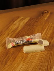 Марципановый батончик в белом шоколаде, 50 гр