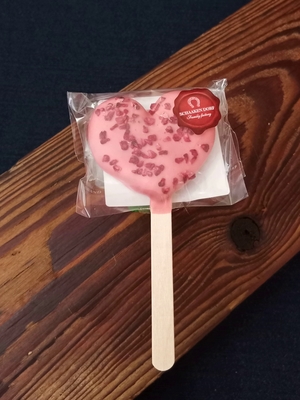 Марципановое "мороженое" "Сердце" в розовом шоколаде с малиной, 30 гр